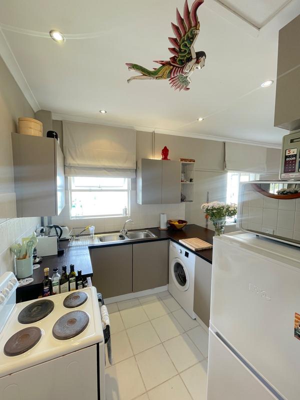 To Let 1 Bedroom Property for Rent in Bantry Bay Western Cape